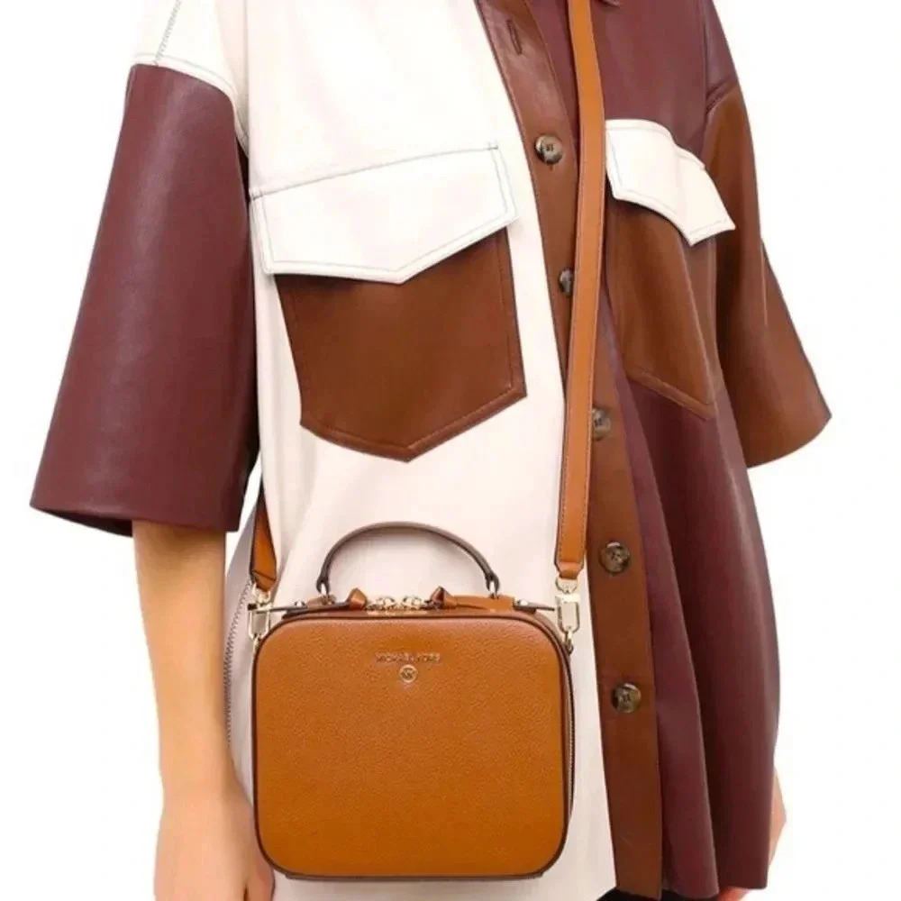 NWT Micheal Kors Medium Jet Set Pebbled Leather Crossbody